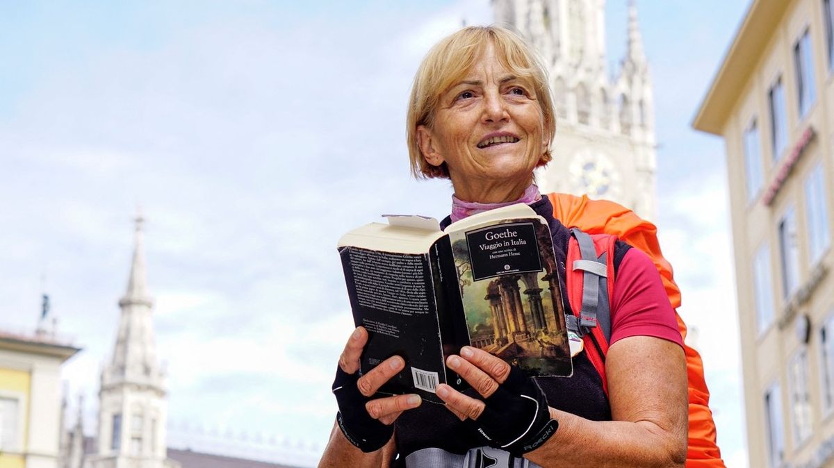 Italská důchodkyně chce dojít pěšky z Benátek do Pekingu